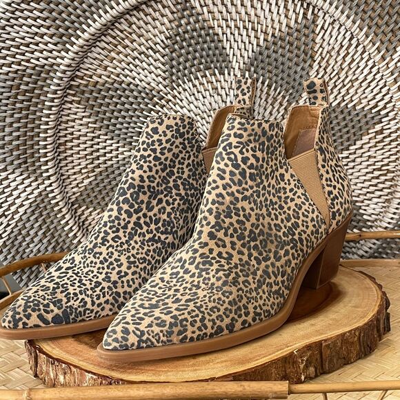 Dolce Vita Samy Leopard Ankle Bootie Size 9 NWOT Animal Print - Picture 1 of 10